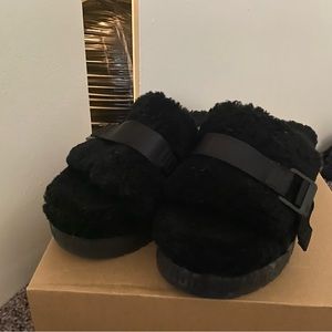 Wore this 3 times and they were too high for me it’s still in good condition